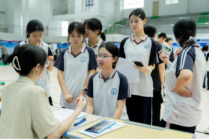 岗位3000+ 助力学子就业！2026年汕尾市“百日千万招聘专项行动”技师学院专场招聘会圆满落幕